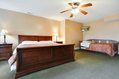 Wolverton Heights Ten-bedroom Chalet