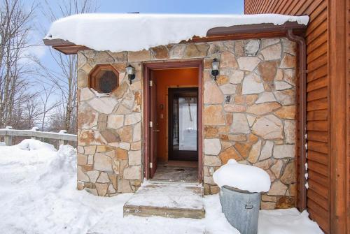 Zee Place Three-bedroom Chalet