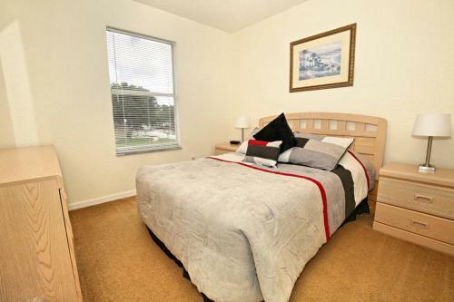 Oxford 410 Apartment