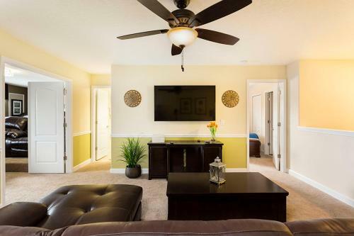 Champions Gate - Eight Bedroom Villa - Cg008