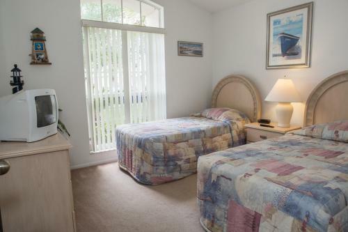 Sarah's Hampton Lakes Villa - Three Bedroom Home