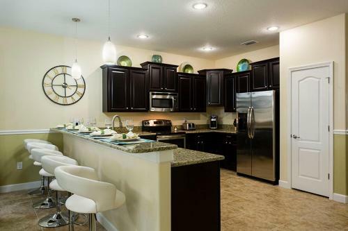 Champions Gate - Eight Bedroom Villa - Cg014