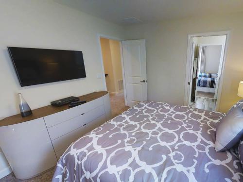 Aco Six Bedroom Home In Champions Gate (1705)