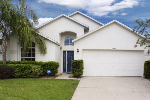Mark's Sunrise Lakes Villa - Four Bedroom Home