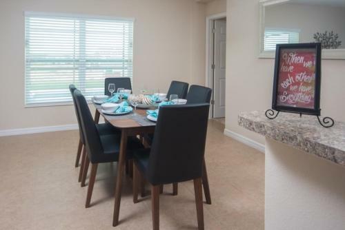 Julie's Oasis Villa - Four Bedroom Home