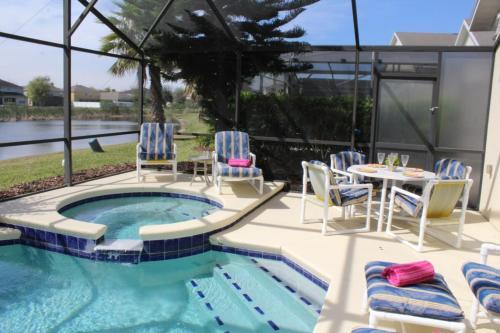 Glenbrook Villa 16748