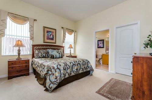 Tarzan Five Bedrooms Home With A Pool