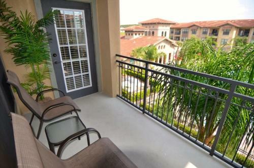 Charo Apartment # 904-537