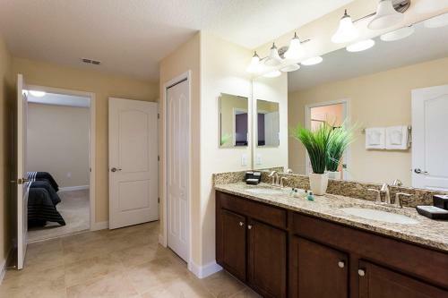 Champions Gate - Eight Bedroom Villa - Cg019