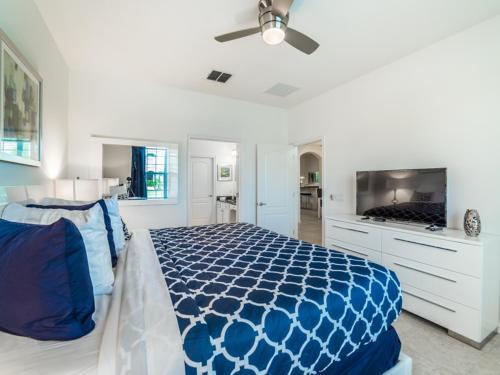 Oak Tree Villa 4140