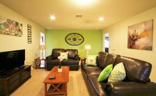 8 Br Villa #1188 At Windsor Of Westside