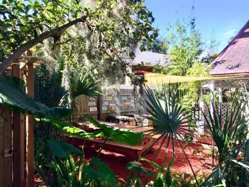 Bed & Breakfast The German Berl� Inn