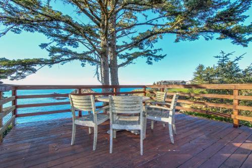 Pirate Cove Cottage 1