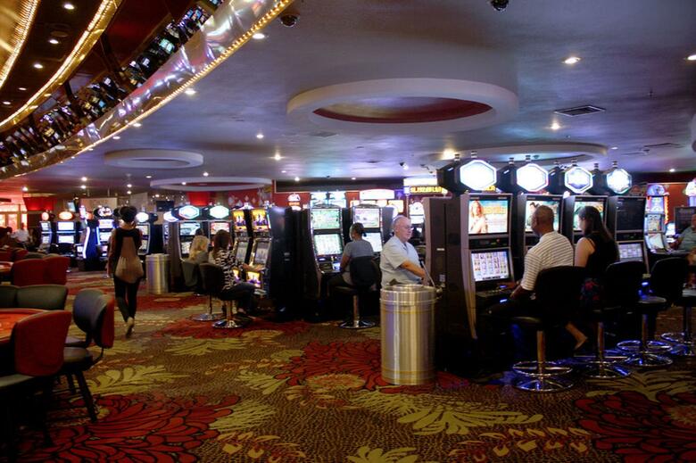 Plaza Hotel & Casino