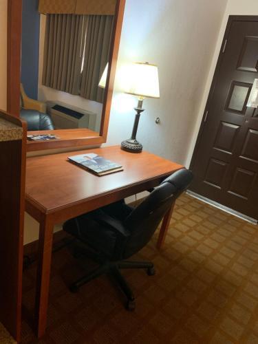 Hotel Desert Inn