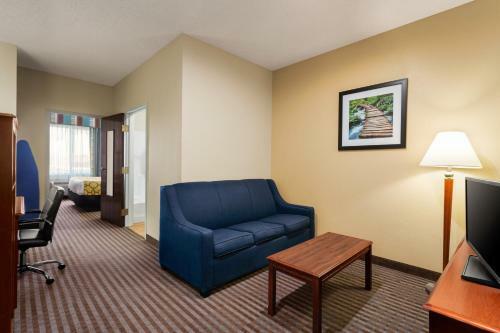 Hotel Baymont By Wyndham Elizabethtown