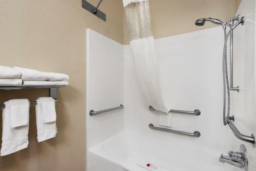 Hotel Ramada By Wyndham Elizabethtown