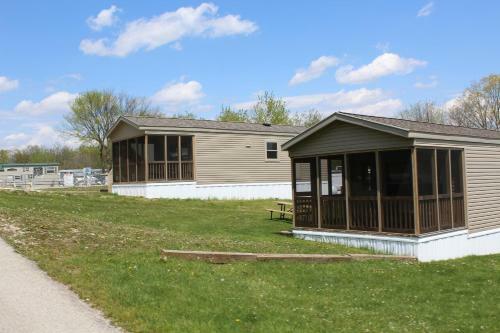 Plymouth Rock Camping Resort Park Model 20