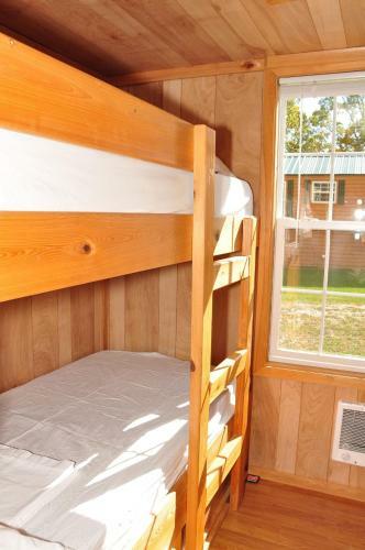 Plymouth Rock Camping Resort Deluxe Cabin 19
