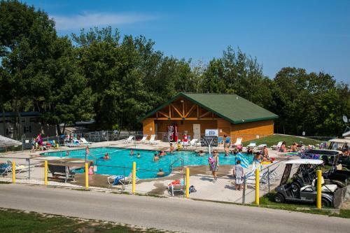 Plymouth Rock Camping Resort Deluxe Cabin 16