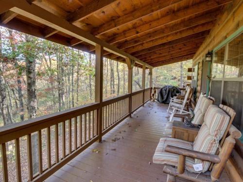 Tree Song Mountain Creek Cabin