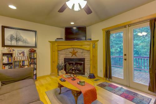 Coosawattee Hideaway