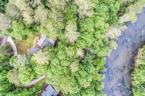 Rushing River Lodge
