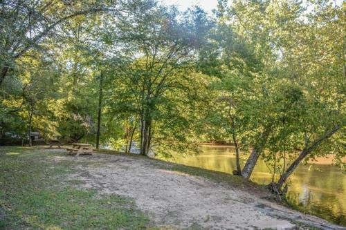 Harleys River Retreat