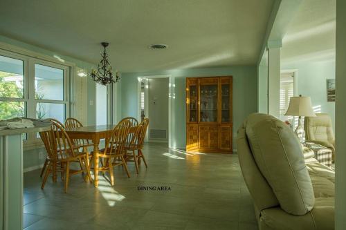 1145 Little Court