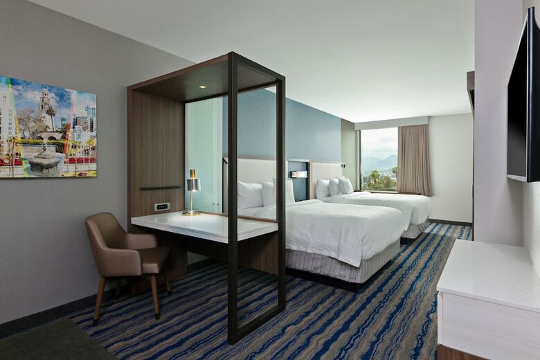Hotel Springhill Suites By Marriott Escondido Downtown