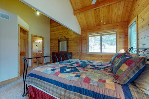 Twin Pines Cabin