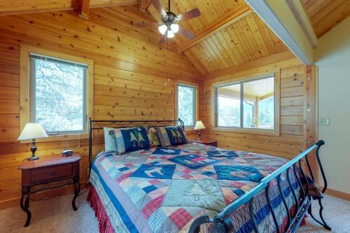 Twin Pines Cabin