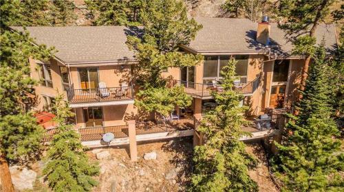 Apartamento Cedar Lower Condominium (2 Bedroom Condo)