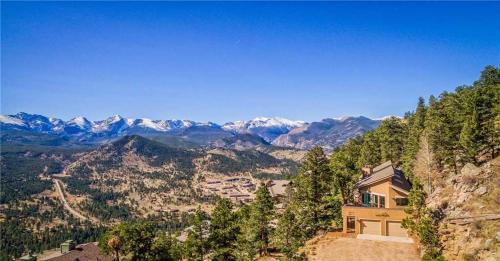 Apartamento Cedar Lower Condominium (2 Bedroom Condo)