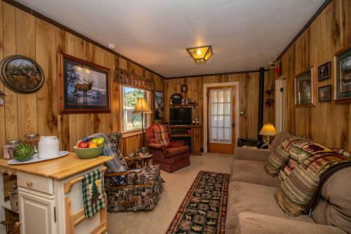 Monarch Cabin