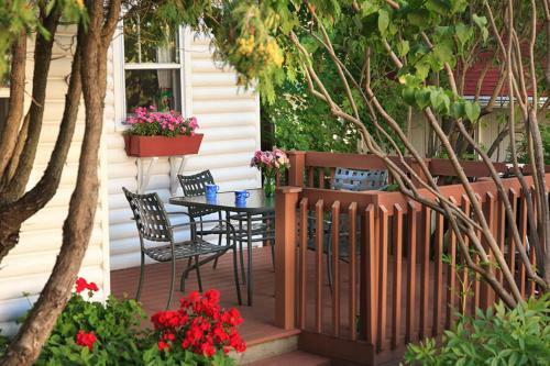 Posada Thorp House Inn & Cottages