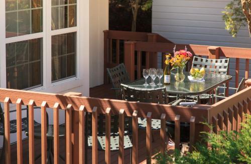 Posada Thorp House Inn & Cottages