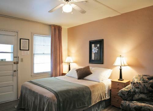 Hotel Peninsula Park-view Resort