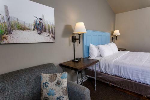 Julie's Park Cafe & Motel