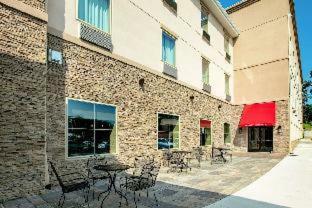Hotel Comfort Suites