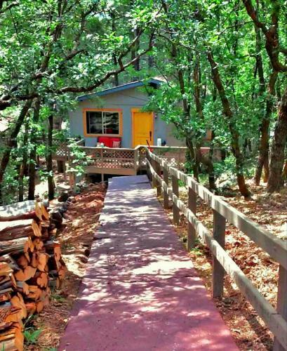 Location! Nature Lovers Getaway - Close To Historic Downtown