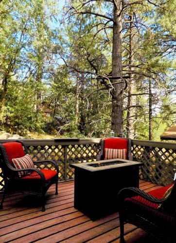 Location! Nature Lovers Getaway - Close To Historic Downtown