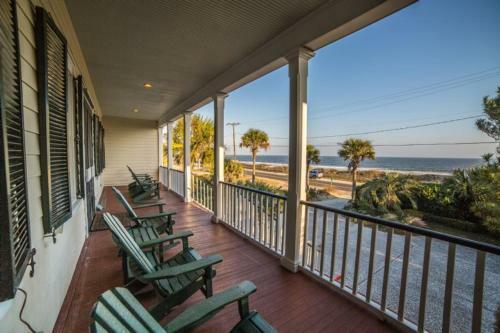 East Ashley Avenue 1414 - Trade Winds Home