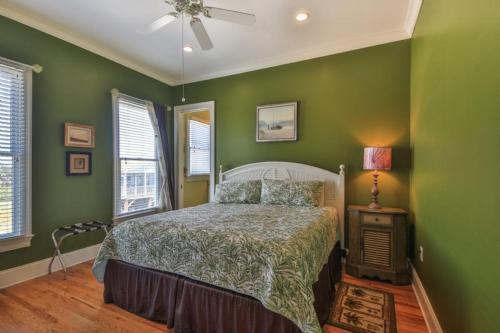 East Ashley Avenue 1709 - Paradise Weiss Home