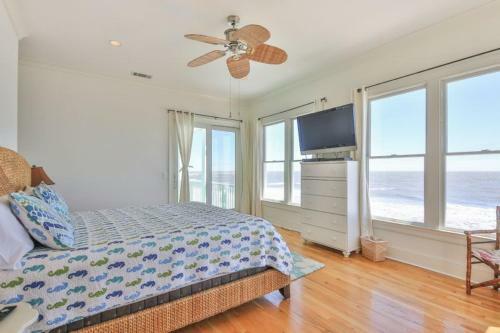 East Ashley Avenue 1709 - Paradise Weiss Home