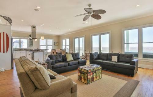 East Ashley Avenue 1709 - Paradise Weiss Home