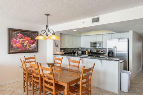Apartamento Chas. Oceanfront 419 Condo