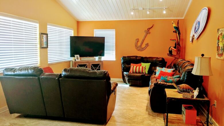 Blue Starfish Estate - Three Bedroom Home