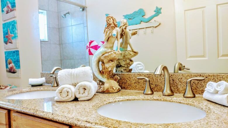Blue Starfish Estate - Three Bedroom Home