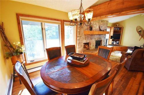 Cross Creek 203 (condo)